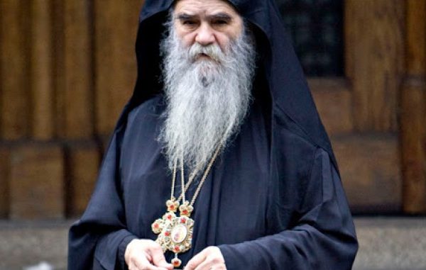 Амфилохије позитиван на Корона вирус